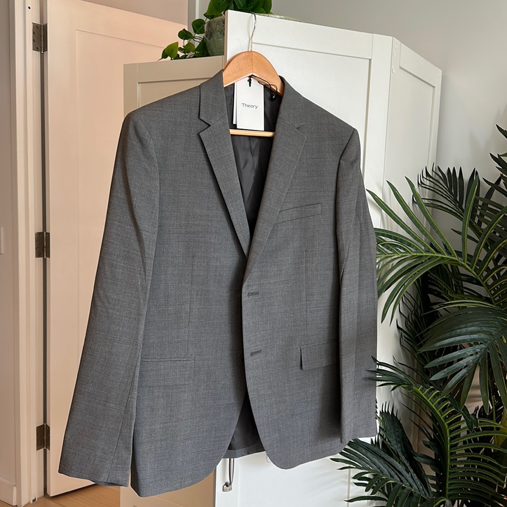 Theory Men’s Blazer/Sportcoat - Gray/Grey. Size 40S. New with Tags. Never Worn.